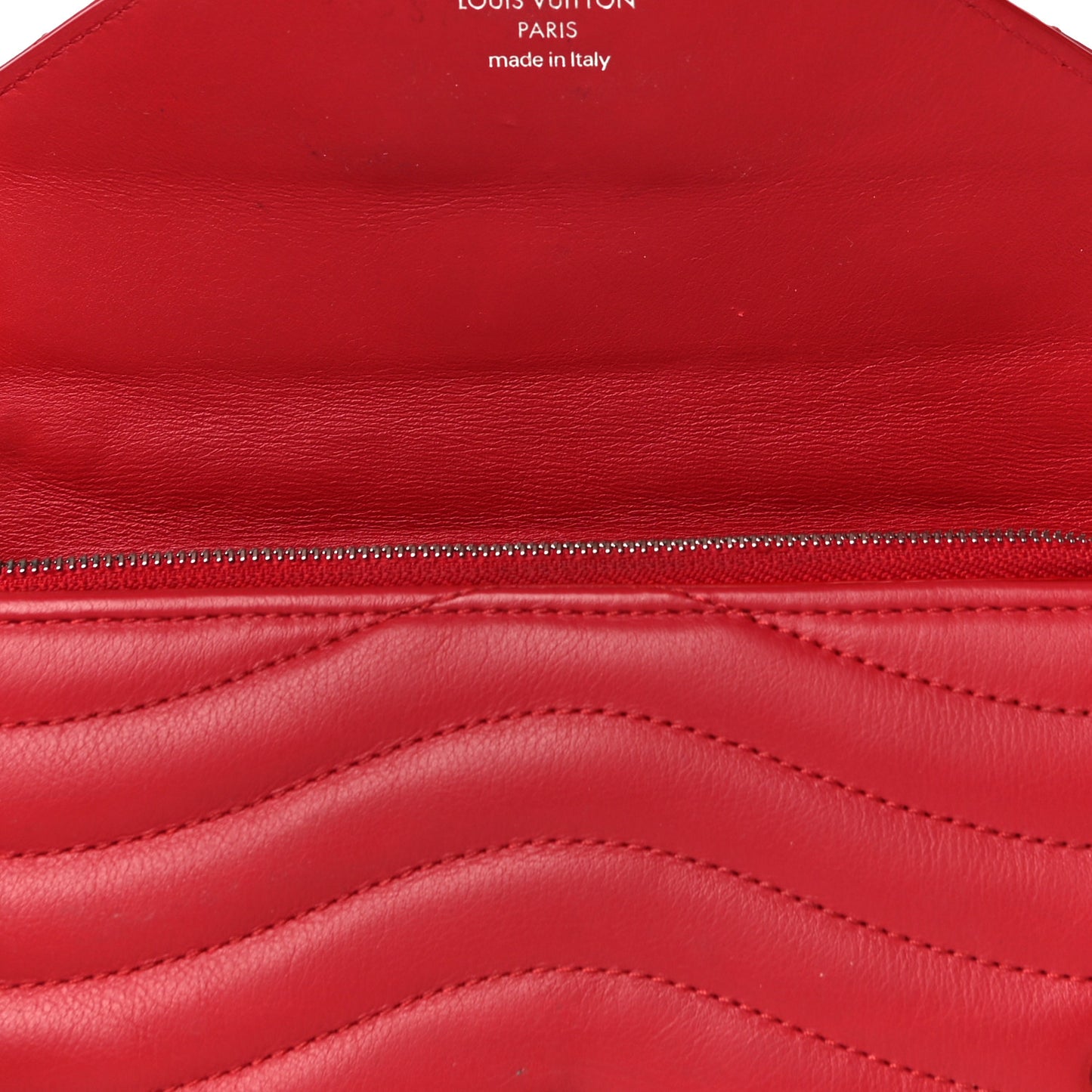 Calfskin Love Lock New Wave Long Wallet Red