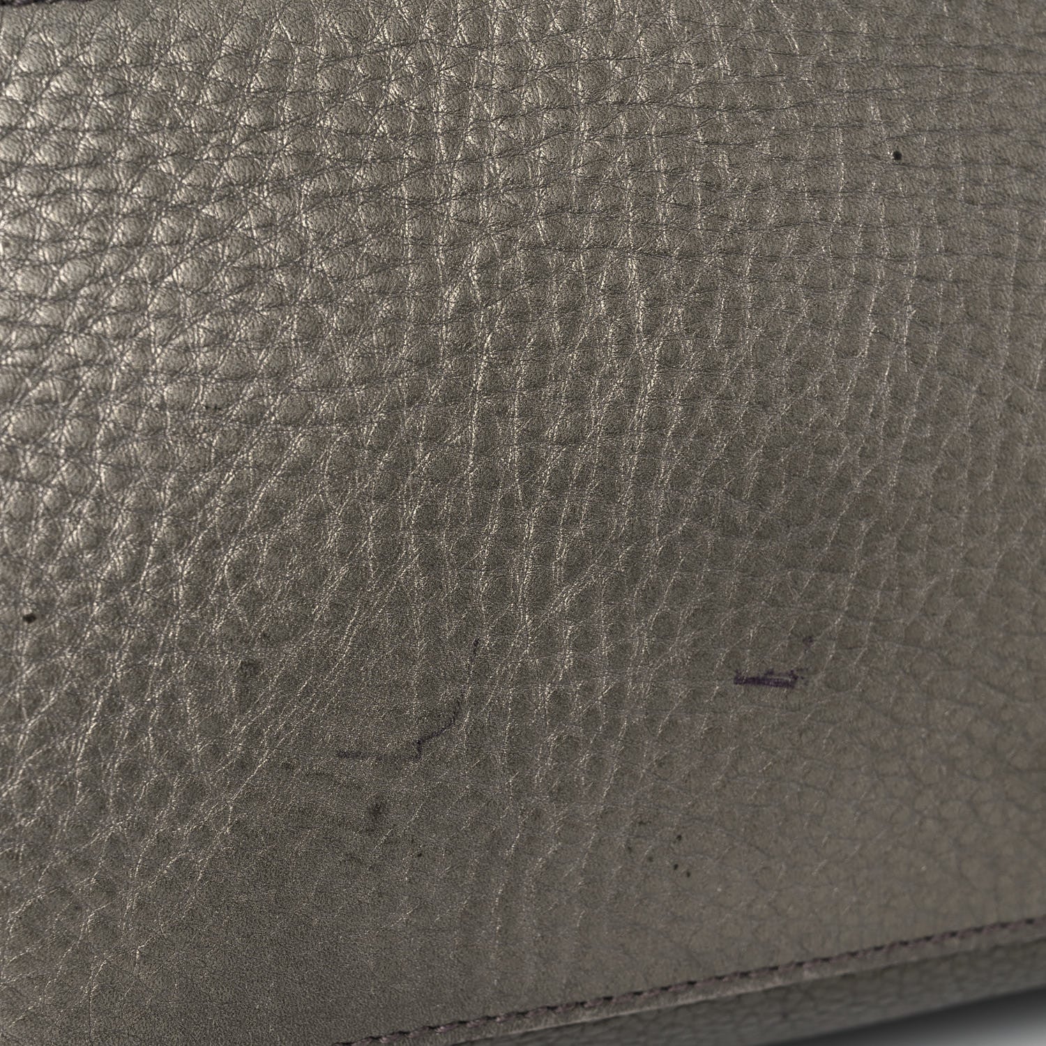 Gucci Metallic Pebbled Calfskin Medium Soho Chain Shoulder Bag Sasso 27 of 36
