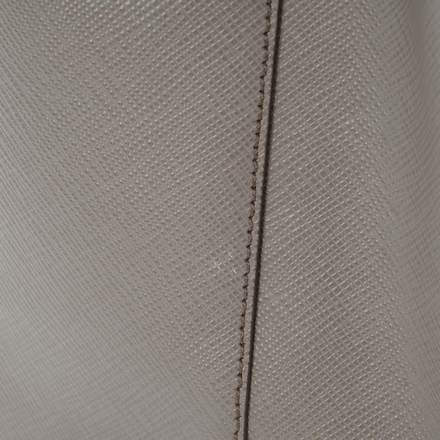 Saffiano Lux Medium Tote Argilla