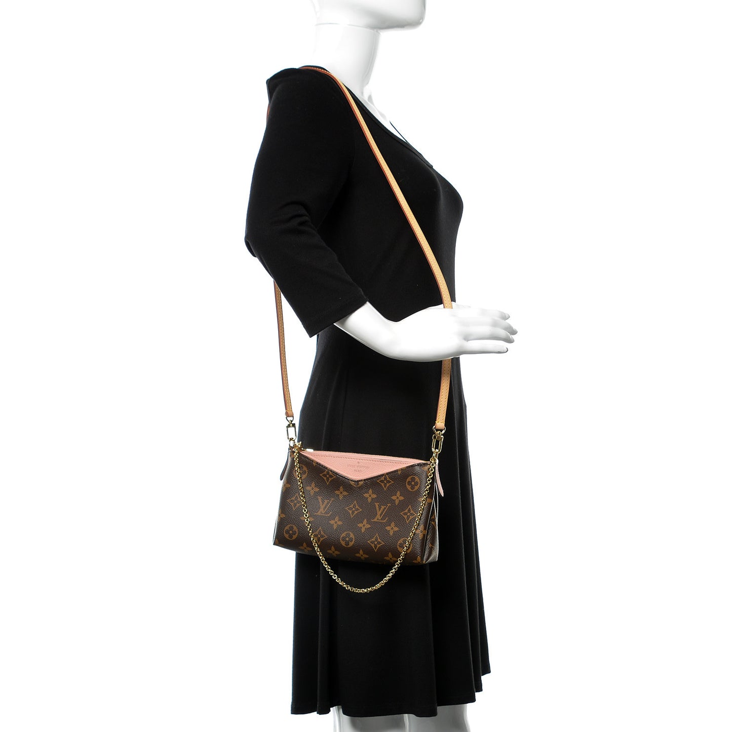Monogram Pallas Clutch Rose Poudre