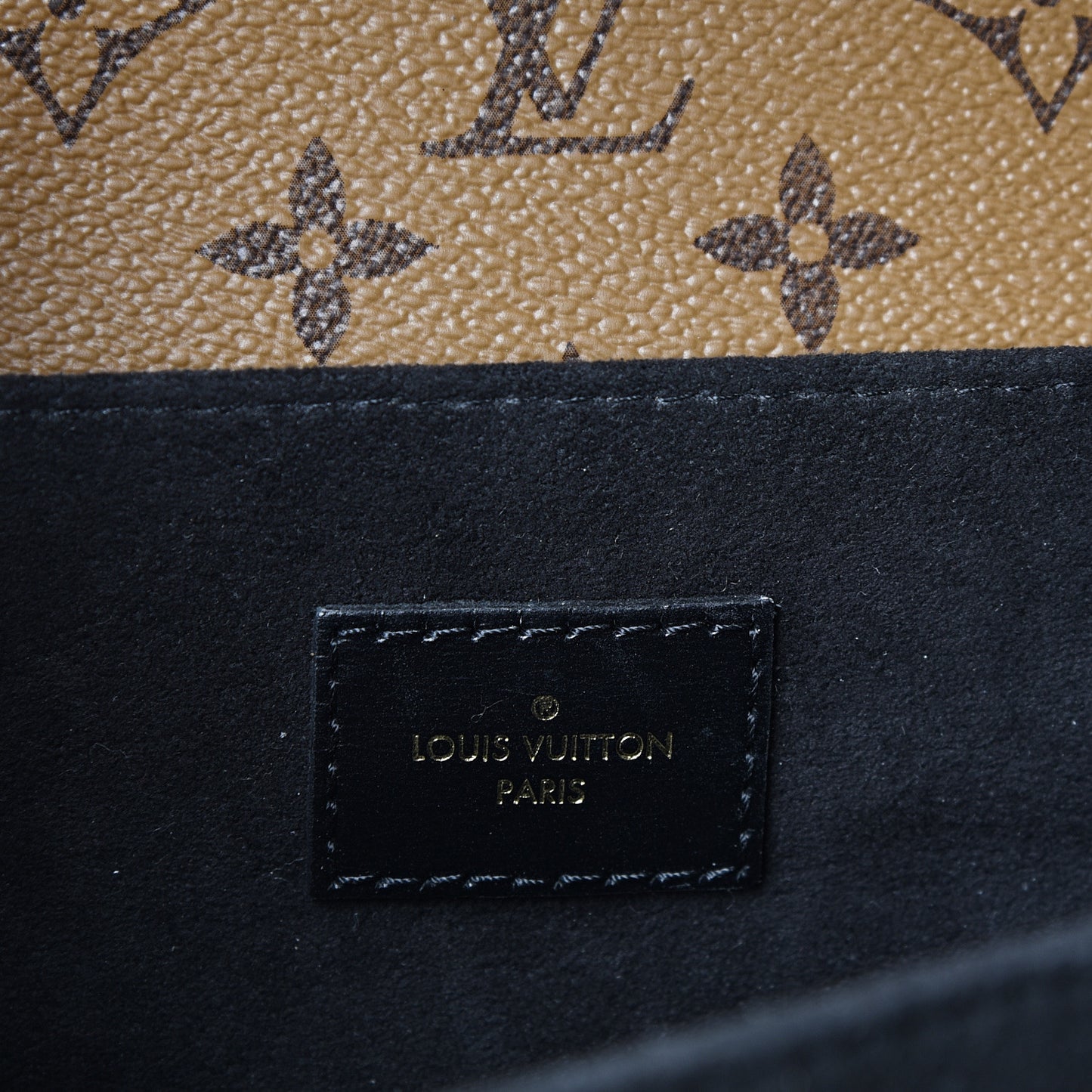 Reverse Monogram Pochette Metis