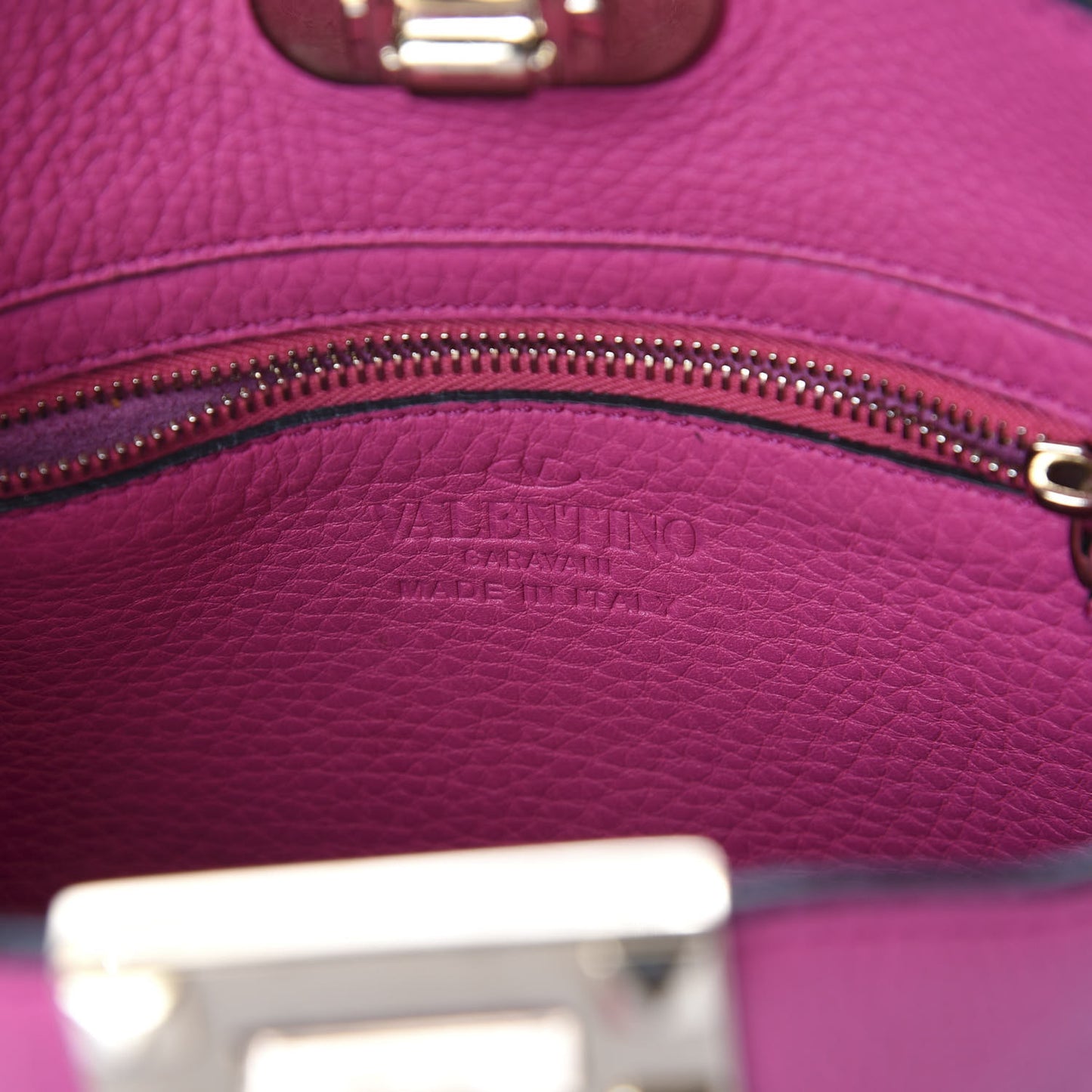 Pebbled Calfskin Mini Rockstud Flip-Lock Messenger Bag Pink Orchid