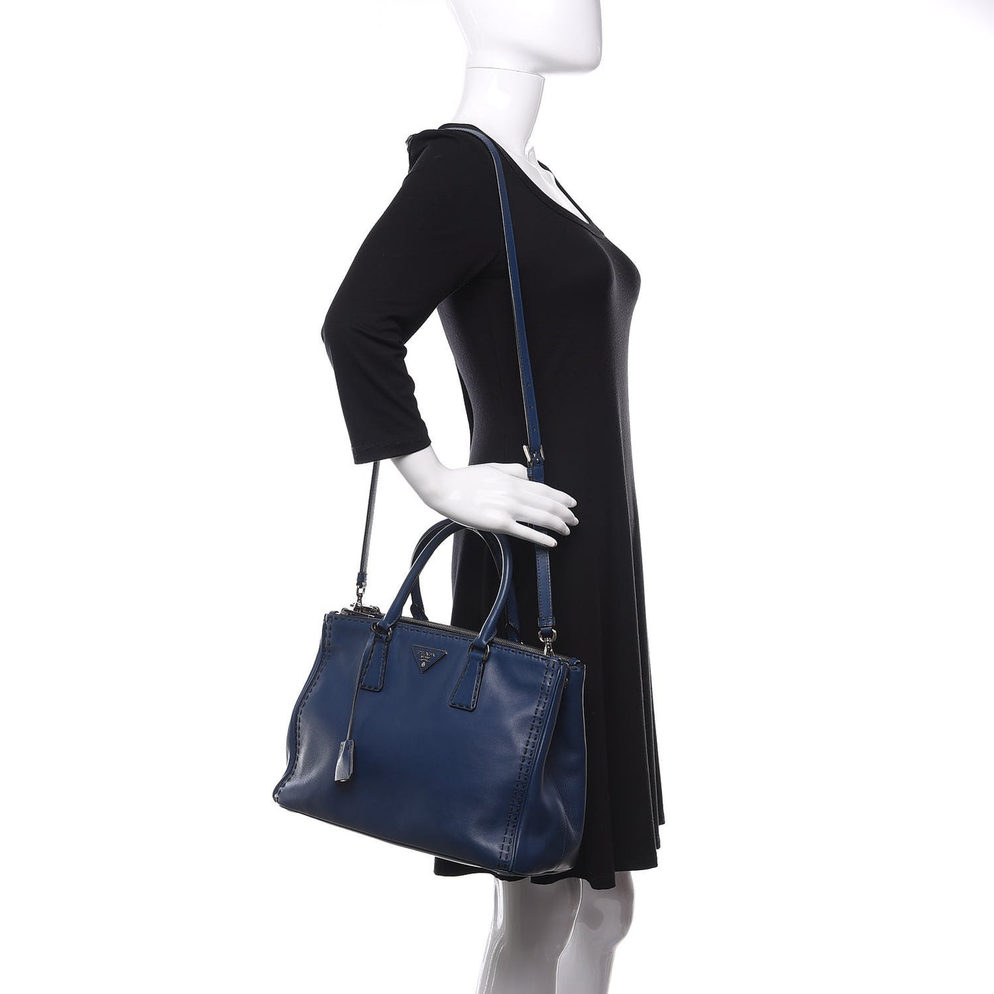 City Calf Hand Stitched Medium Galleria Double Zip Tote Bleuette