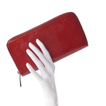 Louis Vuitton Vernis Zippy Wallet Pomme D'Amour 2 of 12