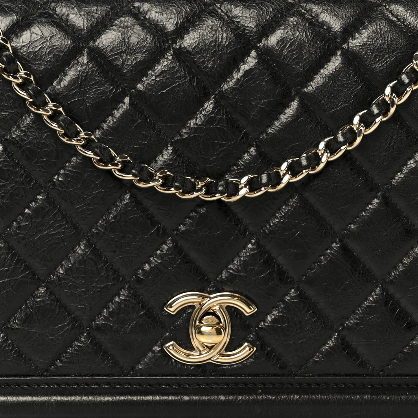 Crumpled Calfskin Quilted Flap Black