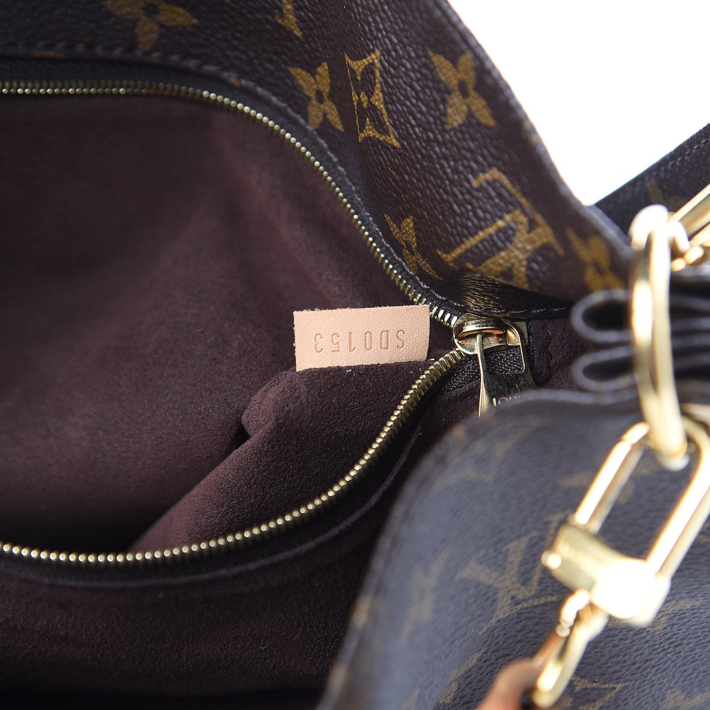 Monogram Metis