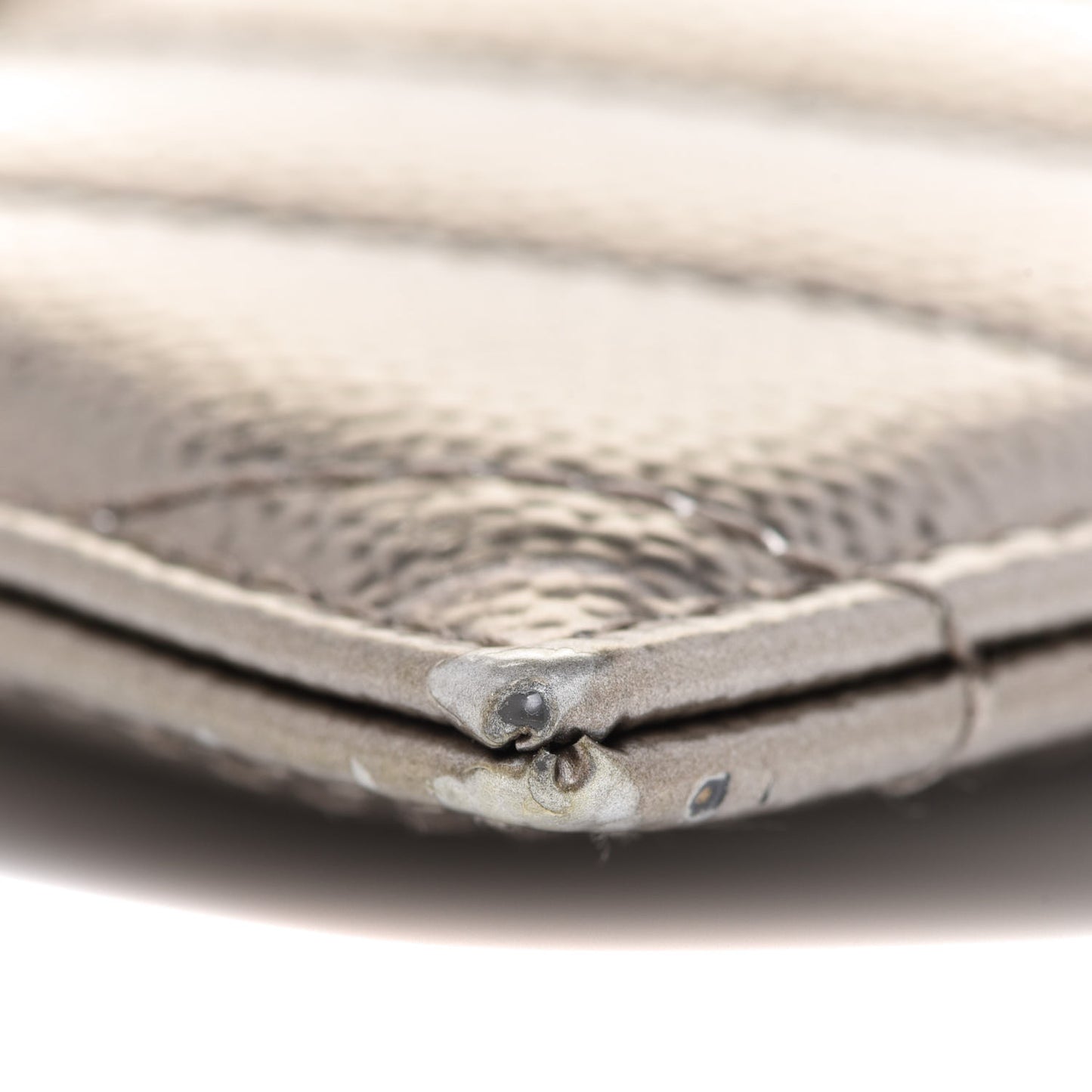 Metallic Grain De Poudre Matelasse Chevron Monogram Credit Card Case Pimbo