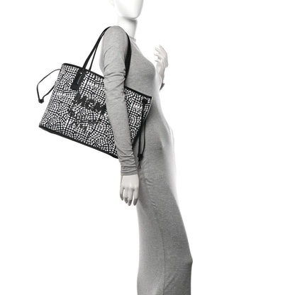 MCM Grained Calfskin Visetos Medium Liz Reversible Shopper Tote Black 2 of 14
