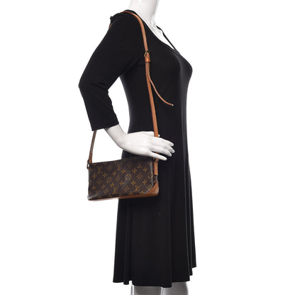 Louis Vuitton Monogram Trotteur 2 of 9