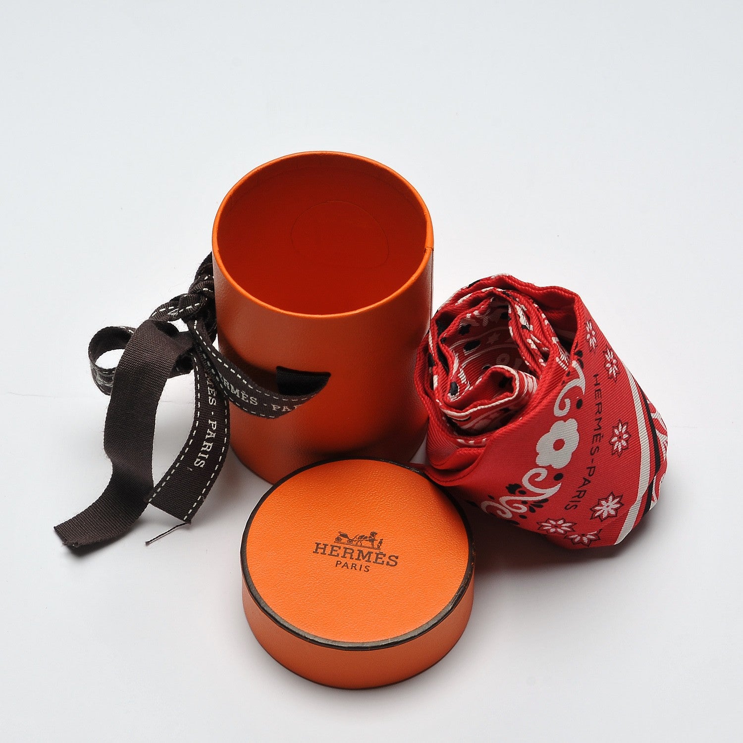 Hermes Silk Peuple Du Vent Bandana Twilly Rouge Noir Blanc 6 of 6