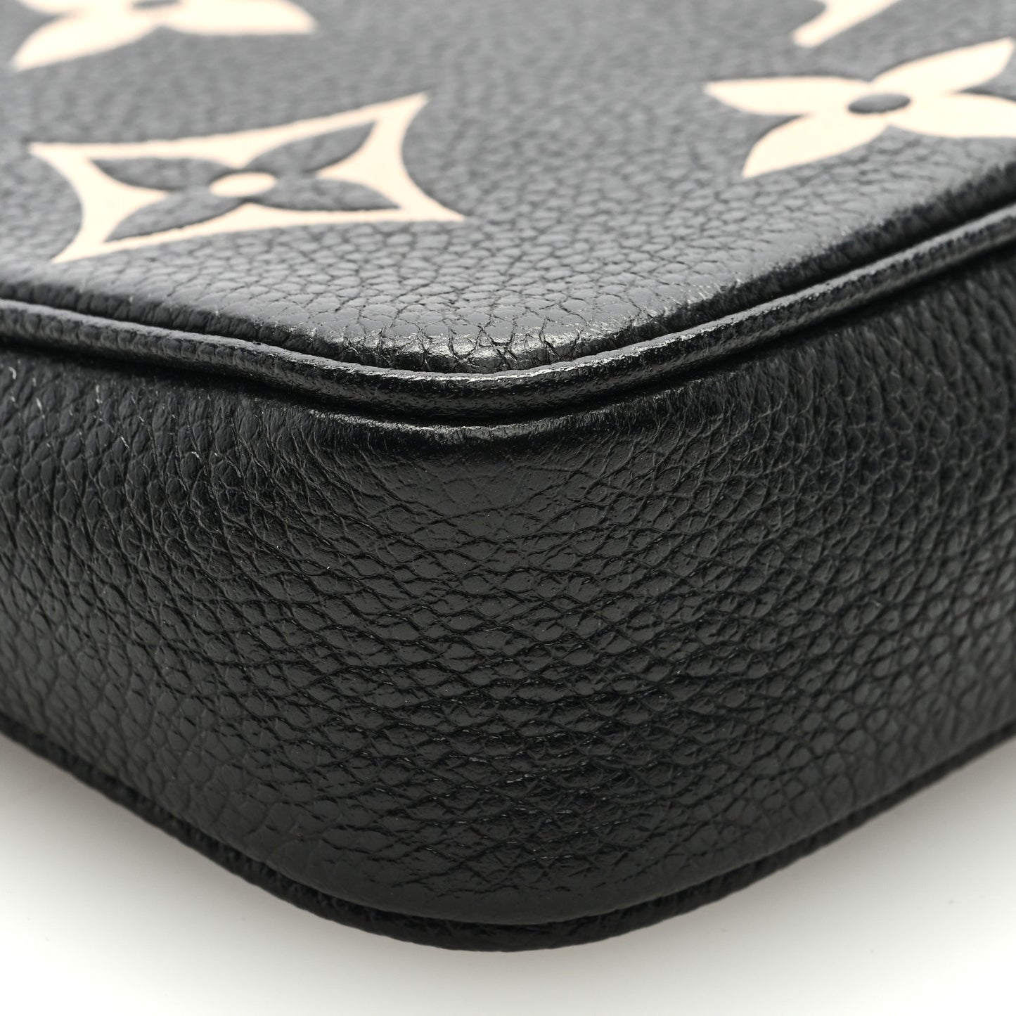 Empreinte Monogram Giant Mini Pochette Accessories Black