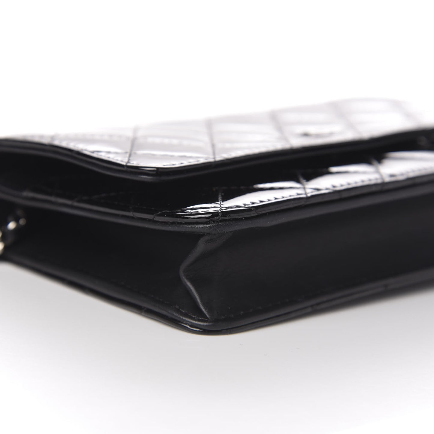 Patent Quilted Wallet On Chain WOC Black