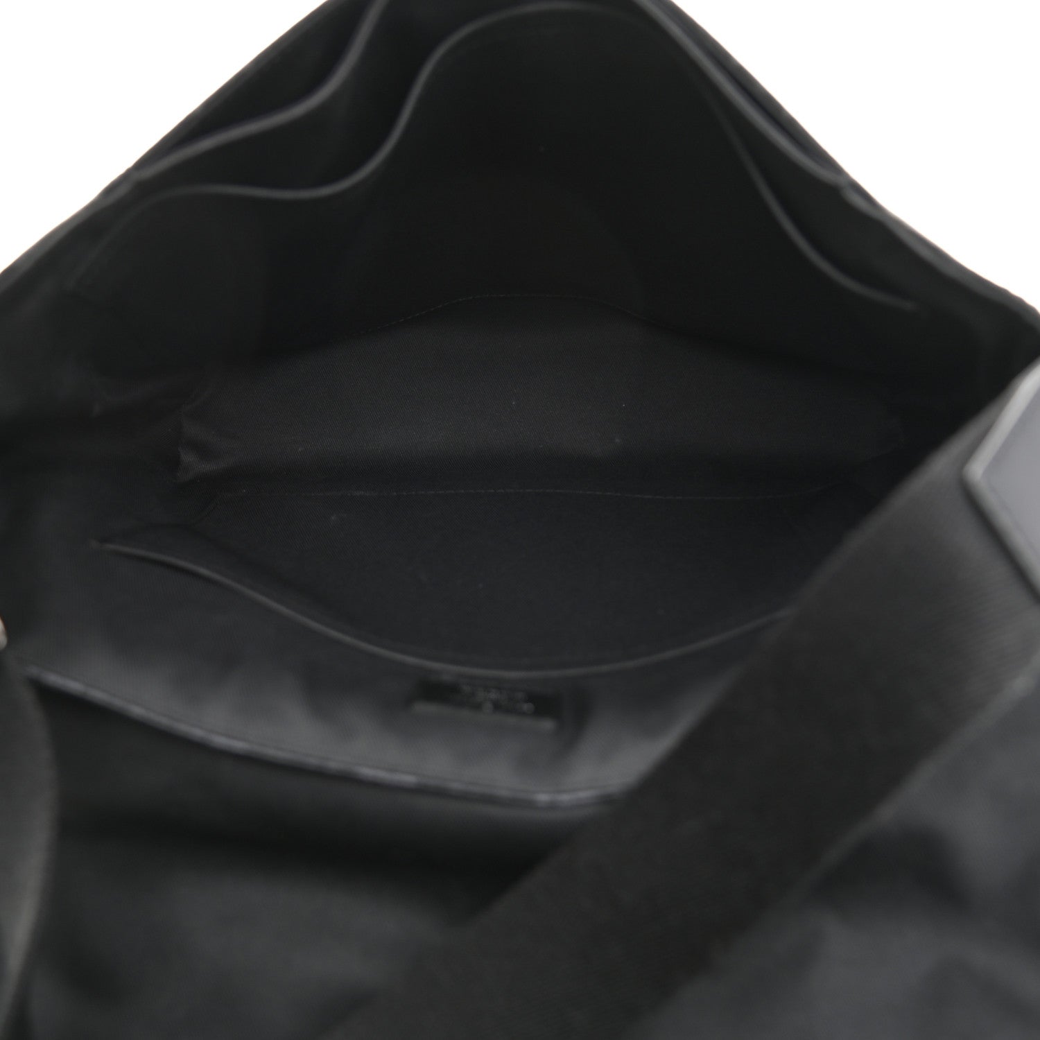 Louis Vuitton Monogram Eclipse District MM 5 of 10