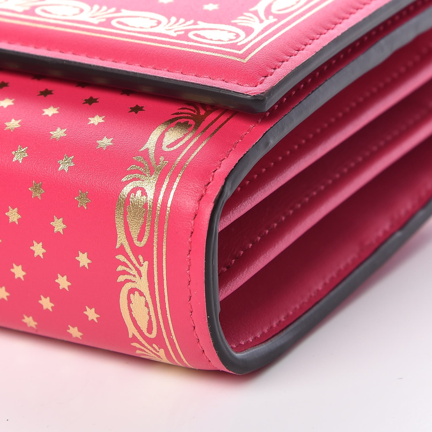 Gucci X SEGA Calfskin GUCCY Stars Chain Wallet Violet Fuxia Gold 6 of 11