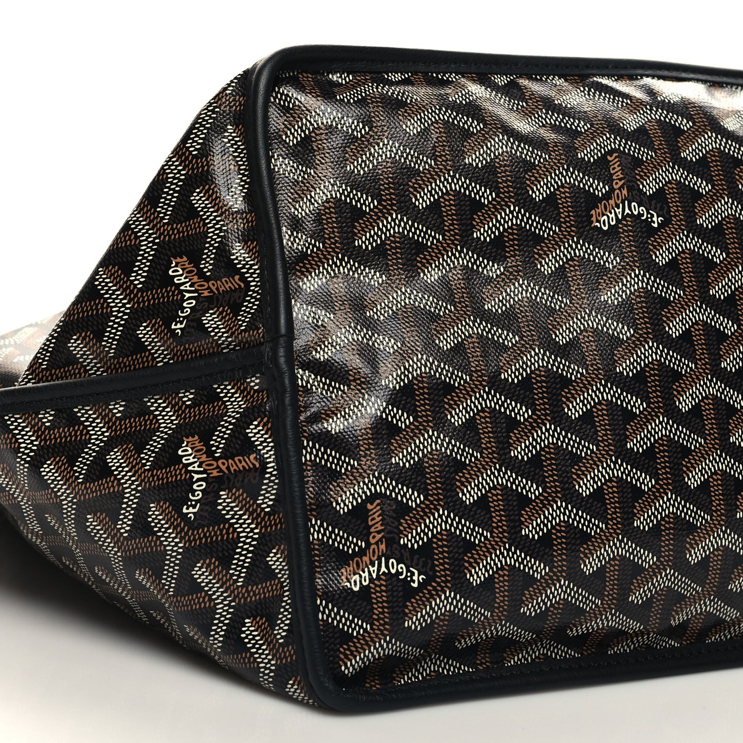 Goyardine Reversible Anjou GM Black