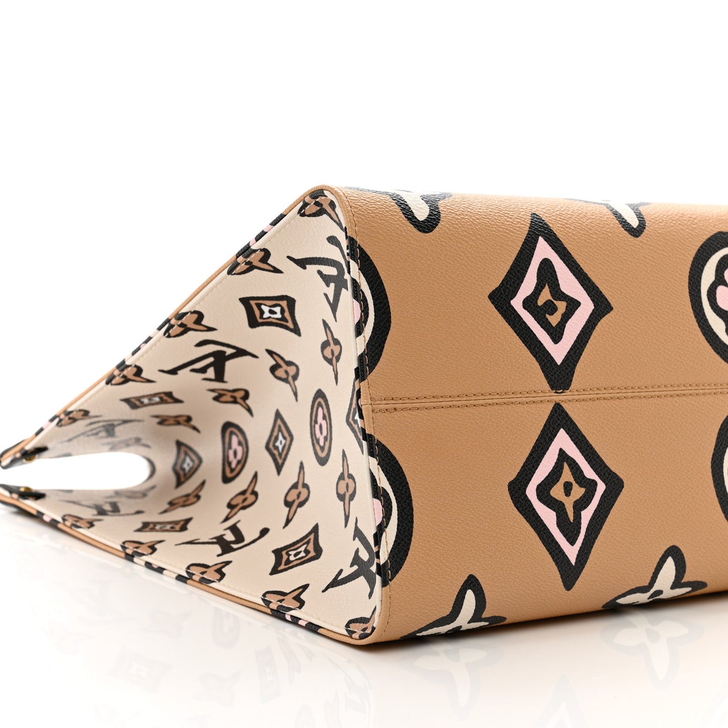 LOUIS VUITTON Monogram Giant Wild At Heart Onthego GM Arizona