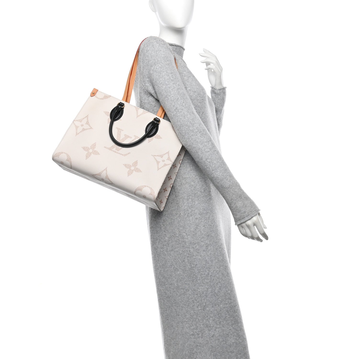 Louis Vuitton Monogram Dune Giant Onthego MM 3 of 10