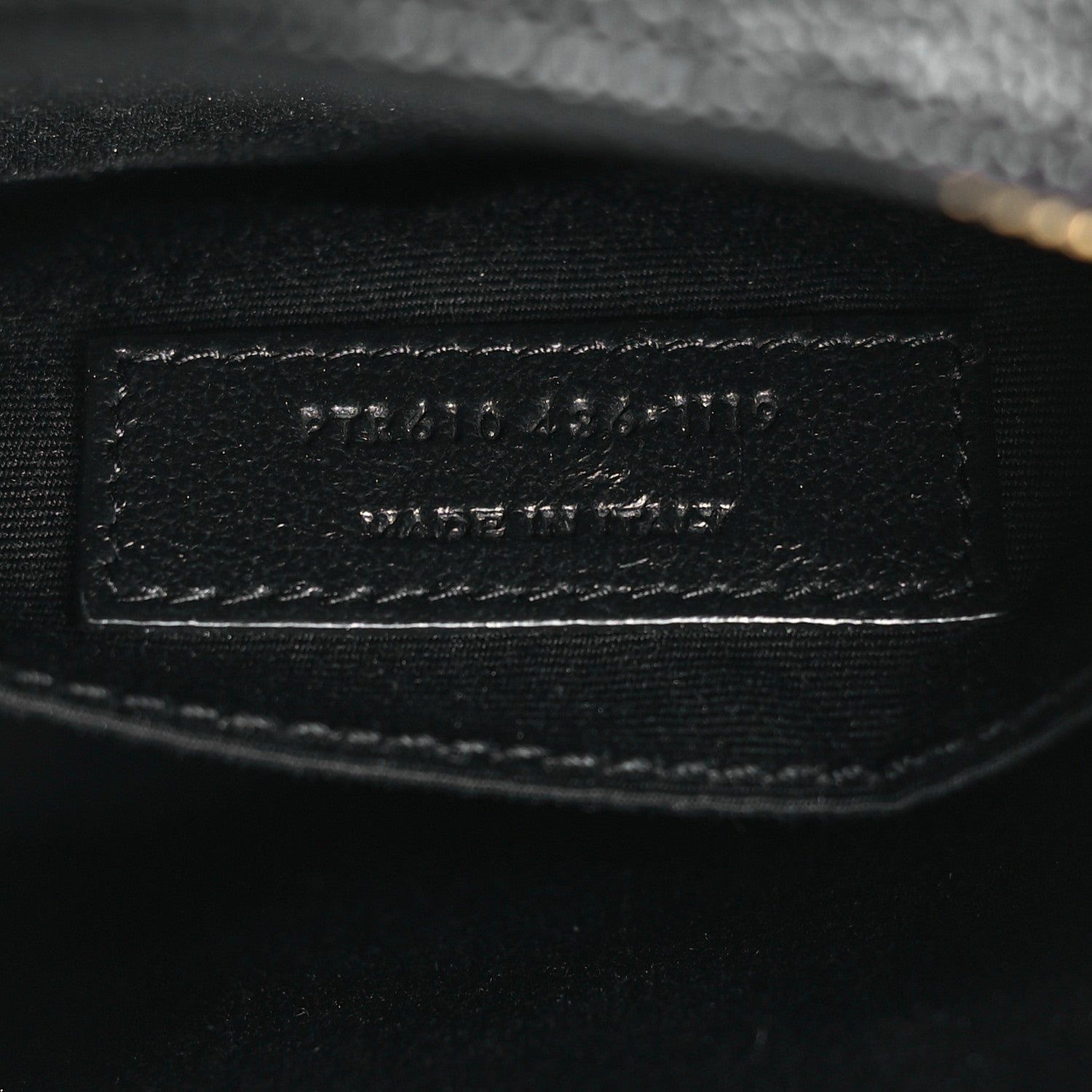Saint Laurent Grain De Poudre Matelasse Chevron Quilted Round Vinyle Camera Bag Black 7 of 11