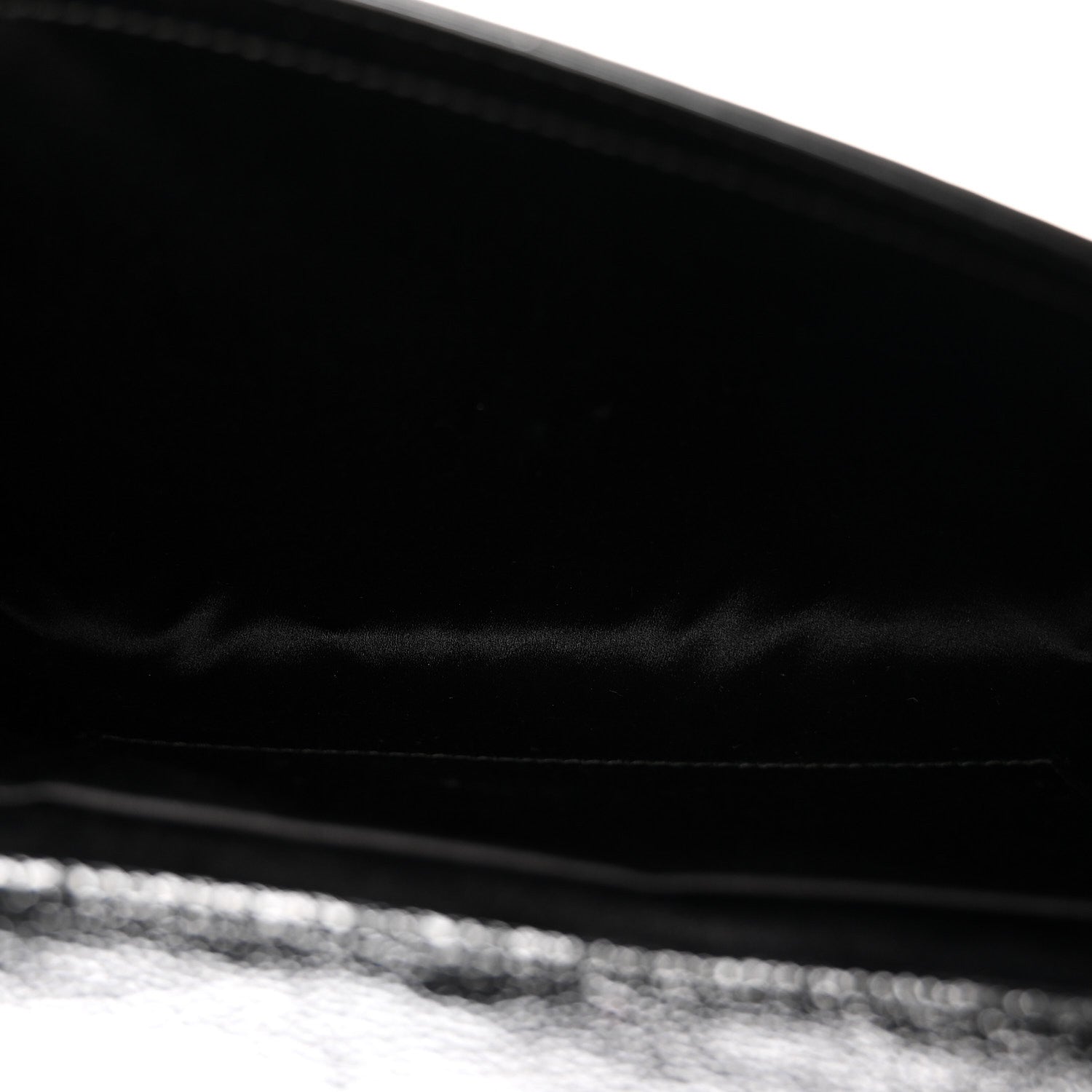 Saint Laurent Textured Patent Monogram Large Belle De Jour Clutch Black 5 of 6