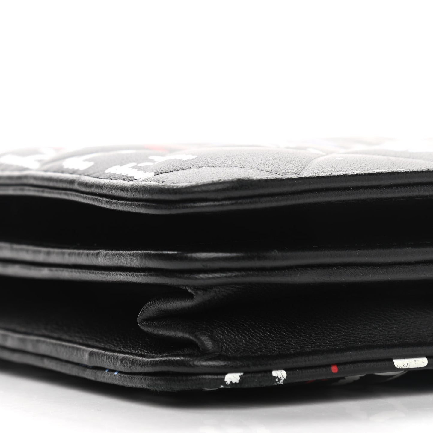 Lambskin Quilted Data Center Wallet On Chain WOC Black