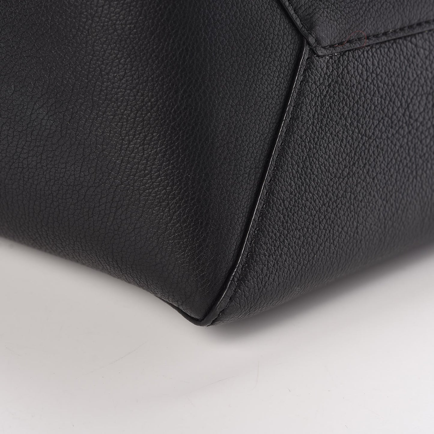 Calfskin Lockme Cabas Black