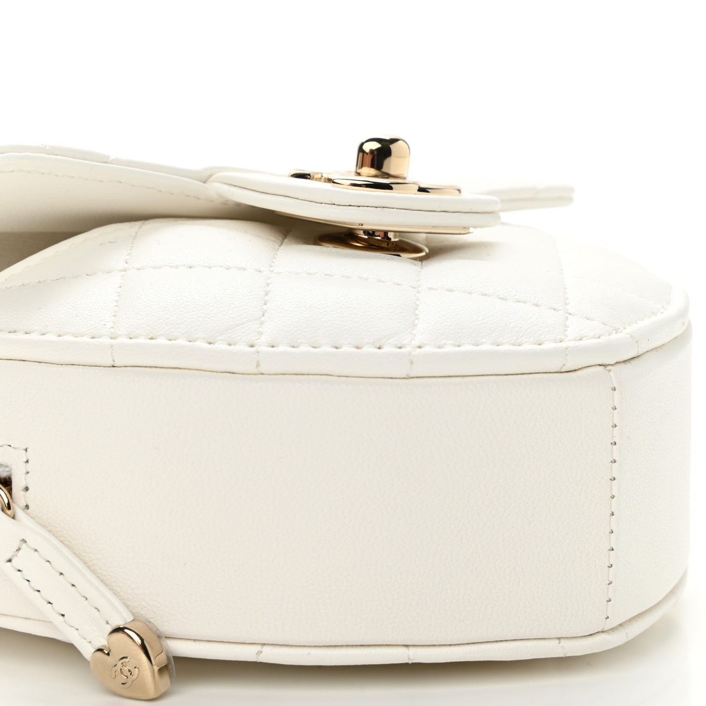 Lambskin Quilted CC In Love Heart Clutch With Chain White
