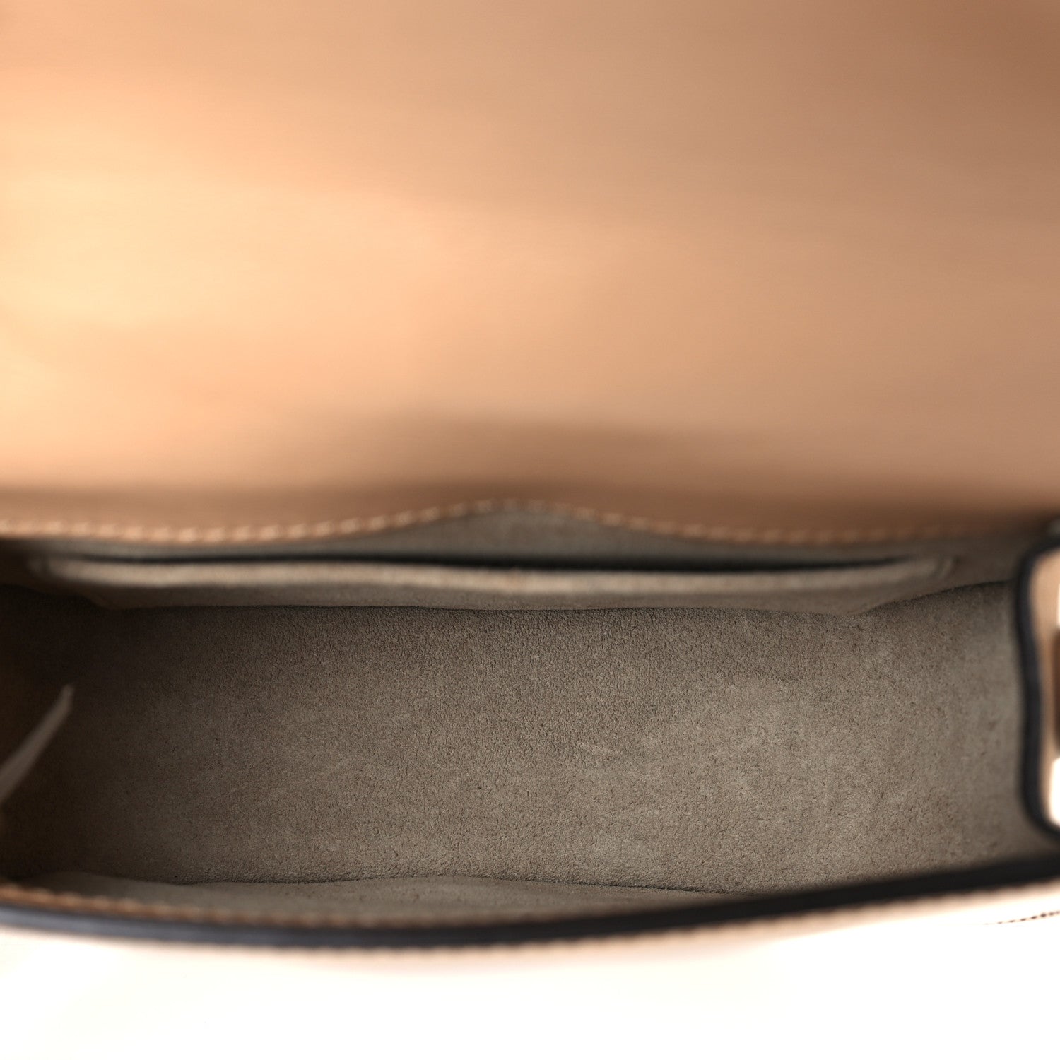 Chloe Patent Suede Small Nile Bracelet Bag 5 of 9