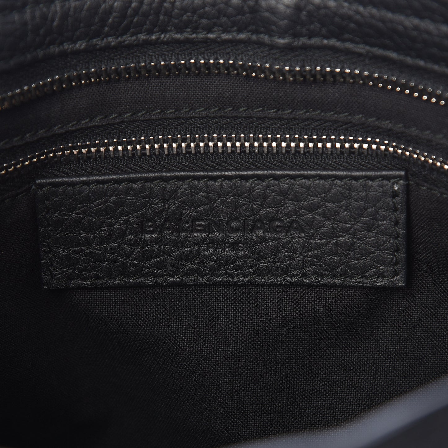 Vibrato Calfskin Classic Silver Hardware S City Black