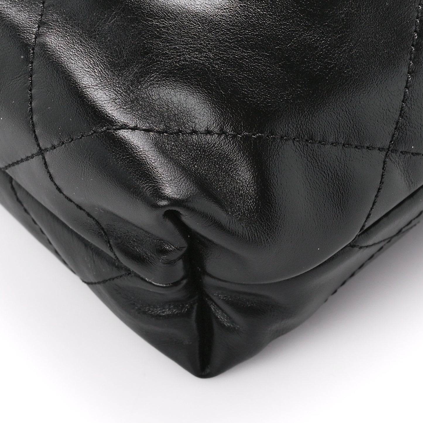 Shiny Calfskin Quilted Mini Chanel 22 Black
