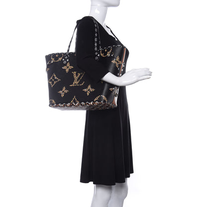 Louis Vuitton Monogram Giant Jungle Neverfull MM Black 2 of 9
