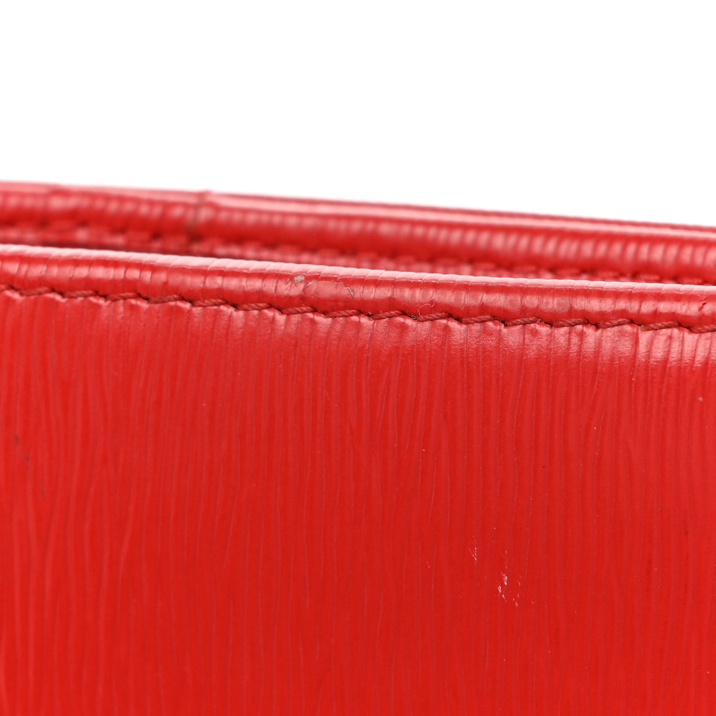 Vitello Move Metal Oro Chain Wallet Lacca