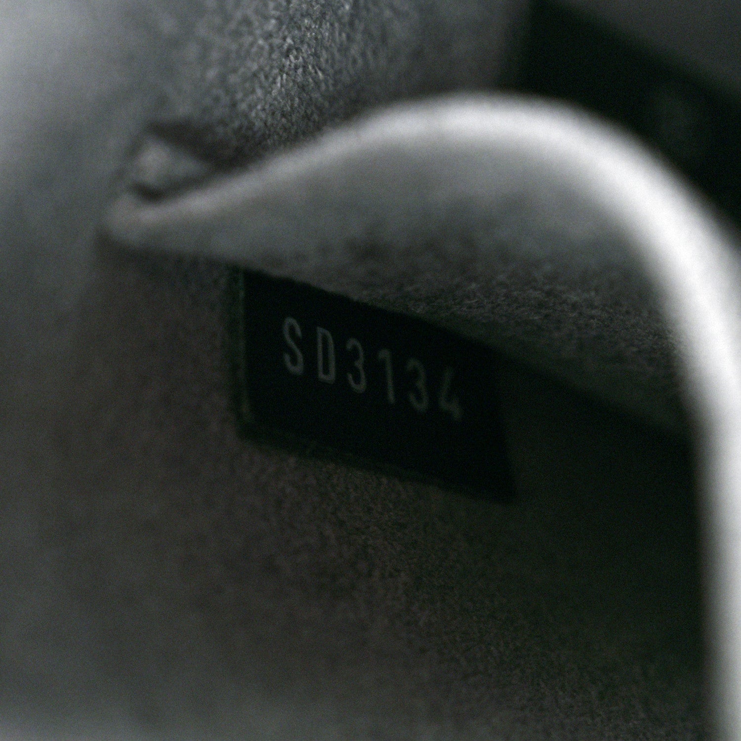 Louis Vuitton Epi Alma PM Black 8 of 11