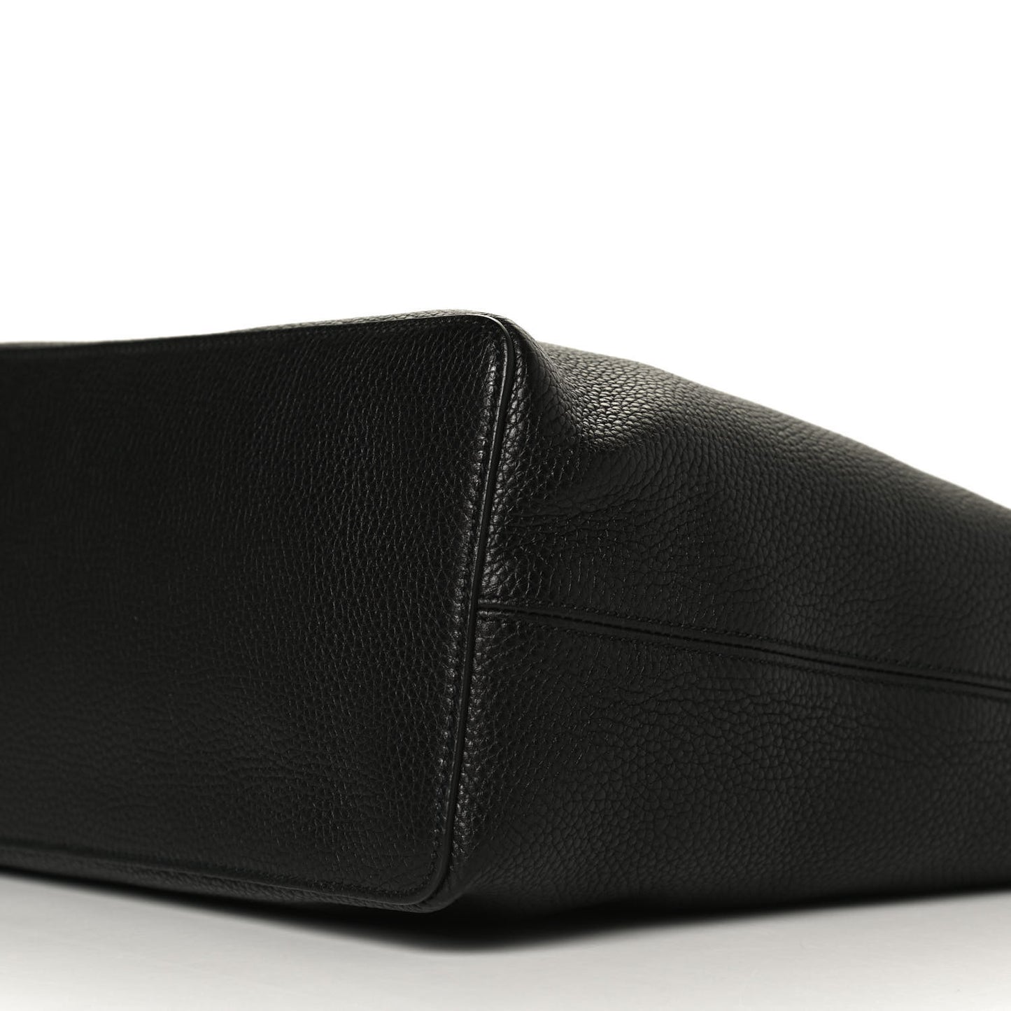 Pebbled Calfskin Large Soho Hobo Black
