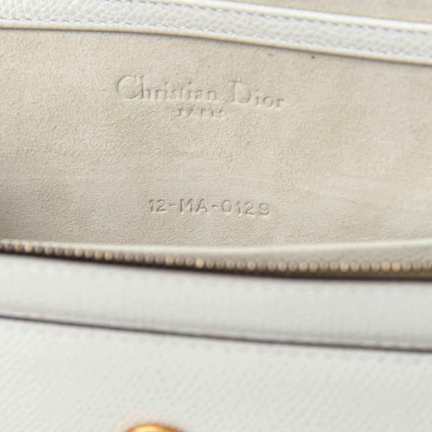 Grained Calfskin Saddle Chain Pouch Off White