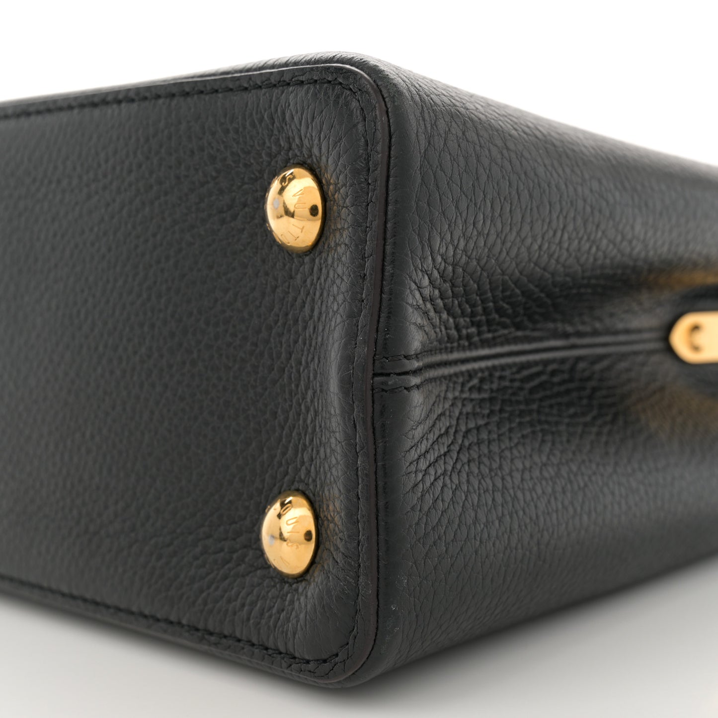 Taurillon Capucines PM Black