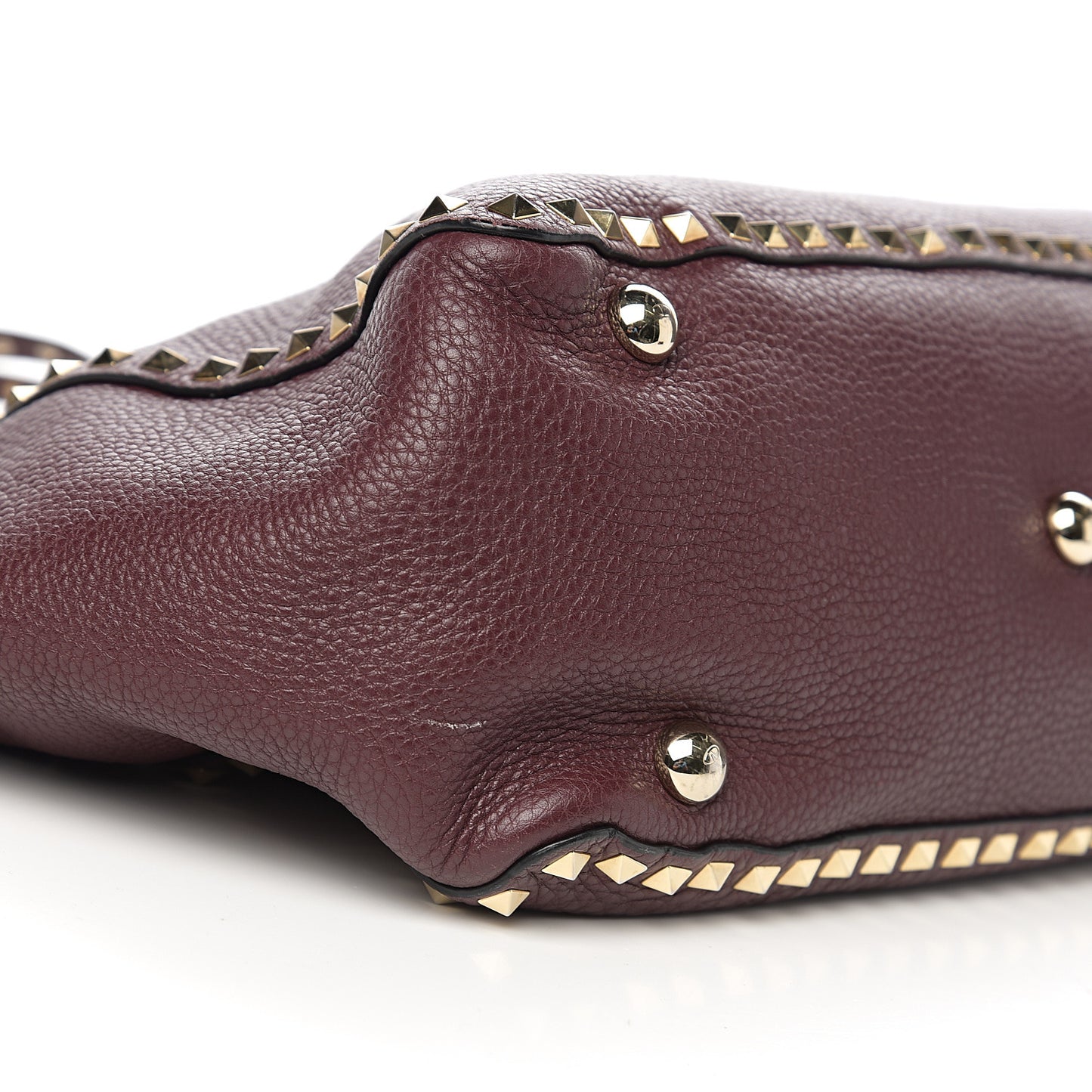 Pebbled Calfskin Medium Rockstud Tote Rubin