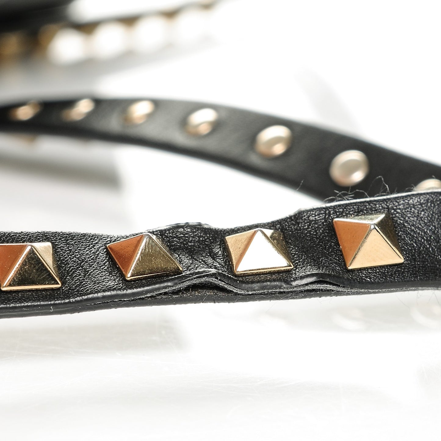 Vitello Medium Rockstud Tote Black