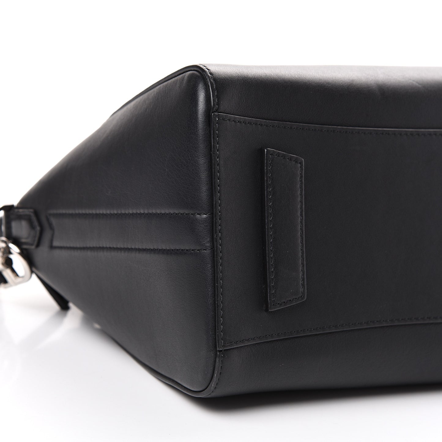 Calfskin Small Antigona Black