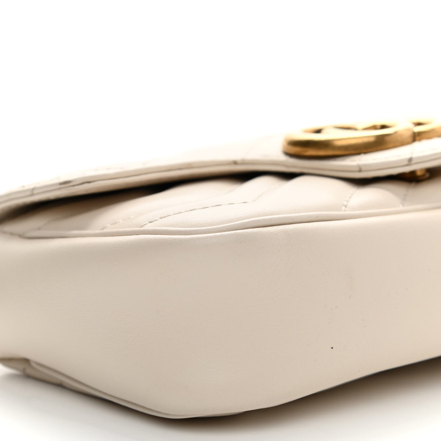 Calfskin Matelasse Super Mini GG Marmont Shoulder Bag White