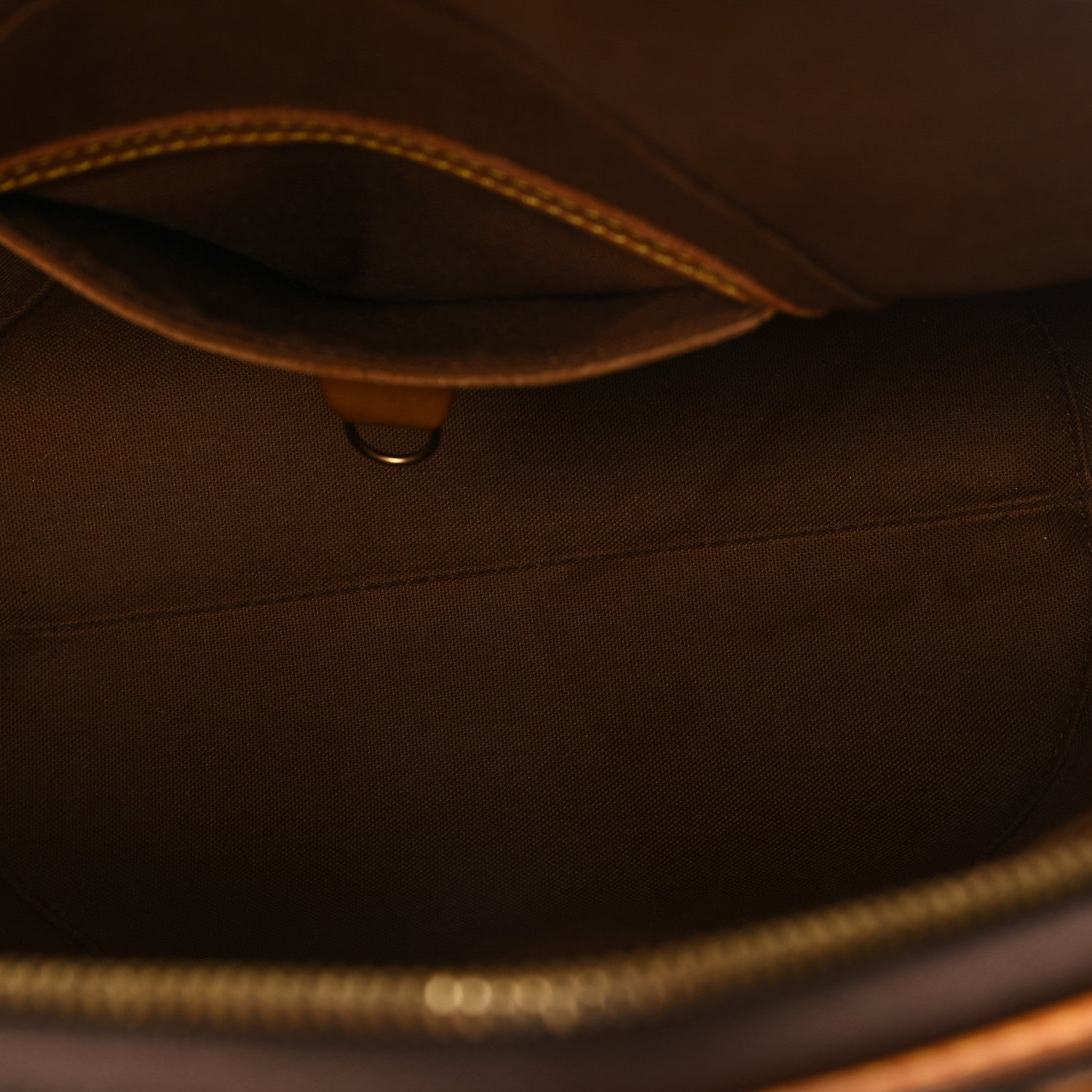 Louis Vuitton Monogram Ellipse MM 4 of 8