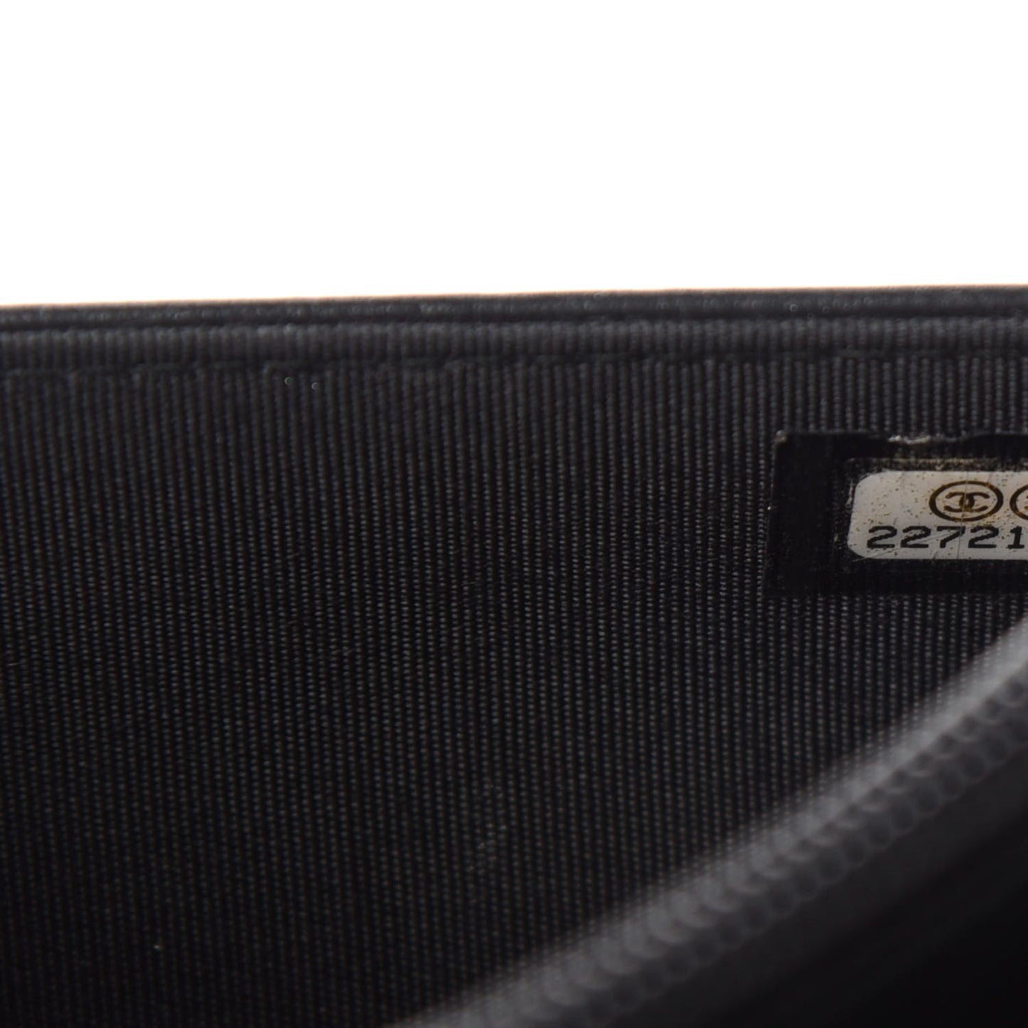 Caviar Quilted Diamond CC Wallet On Chain WOC Black