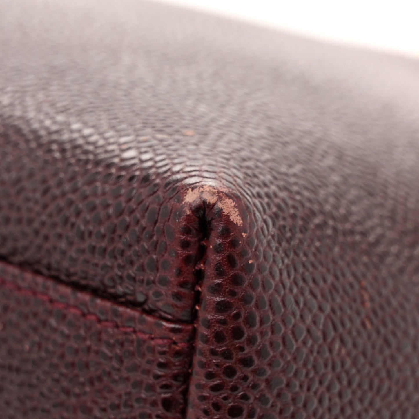 Caviar Shoulder Bag Burgundy