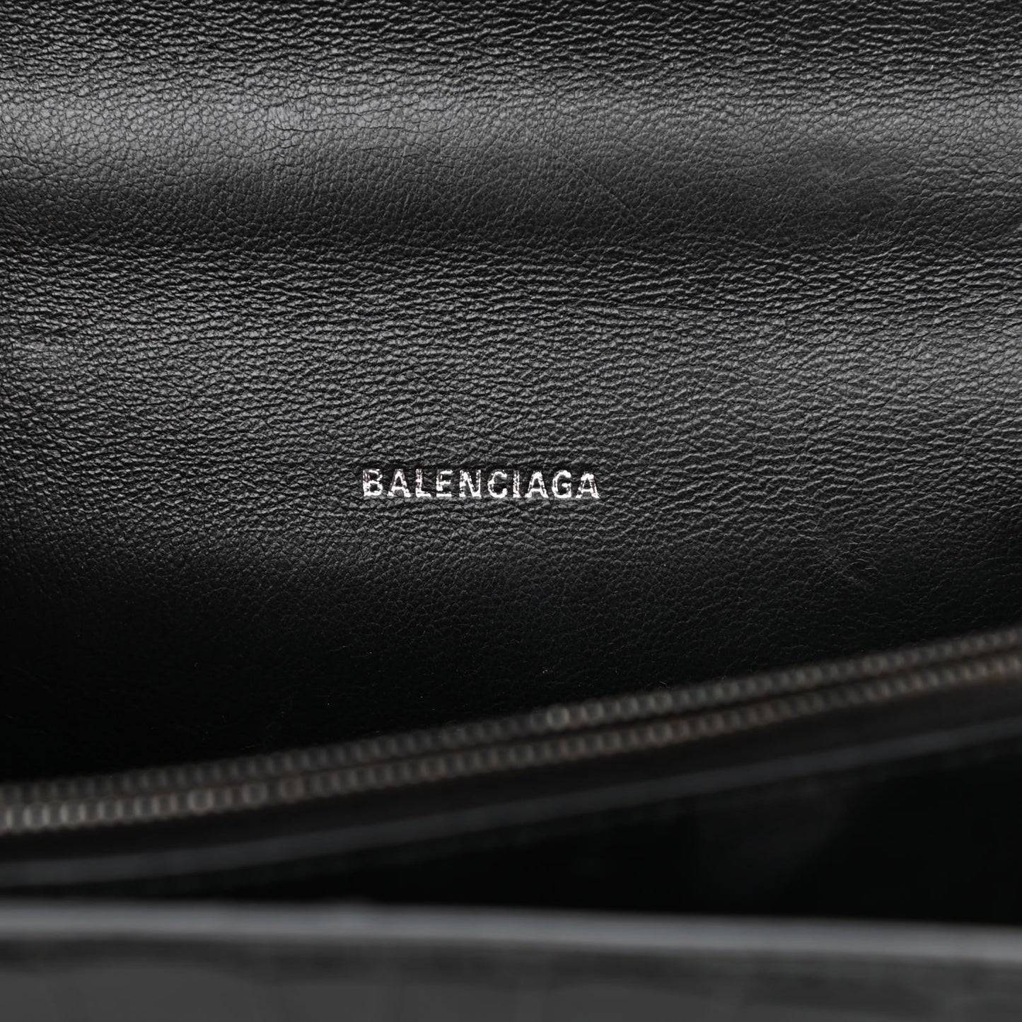 Shiny Calfskin Monochrome Crocodile Embossed S Sharp Chain Shoulder Bag Black