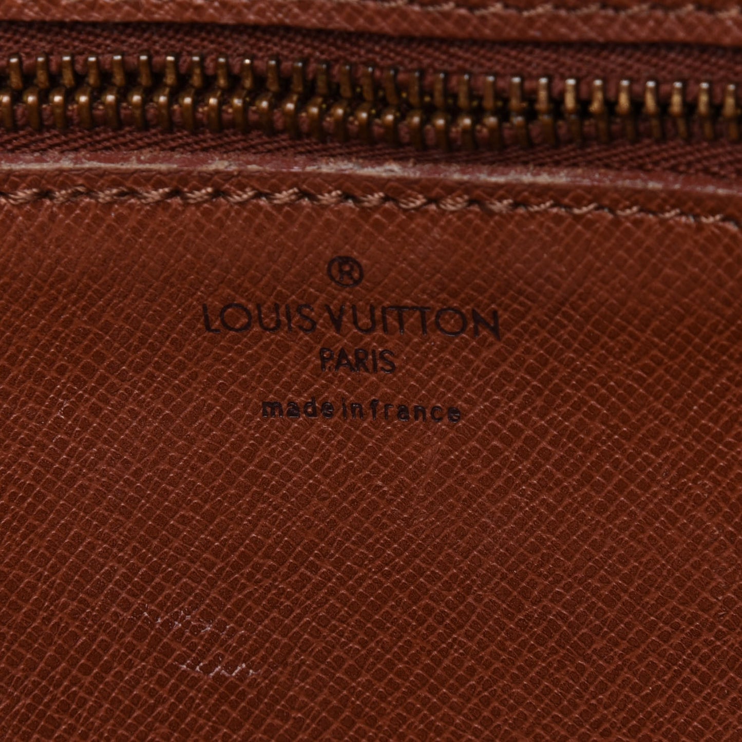 Monogram Jeune Fille