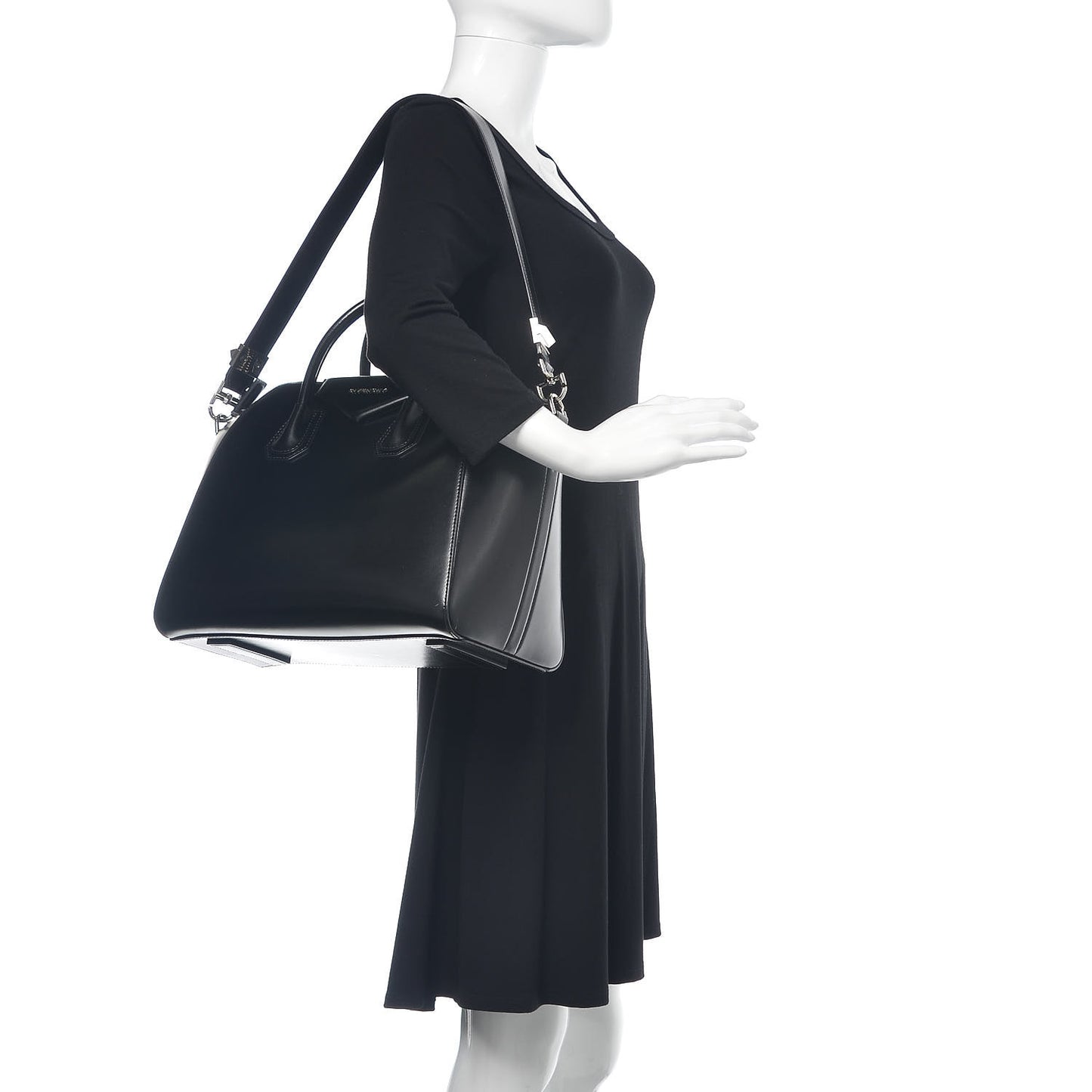 Shiny Lord Calfskin Medium Antigona Black