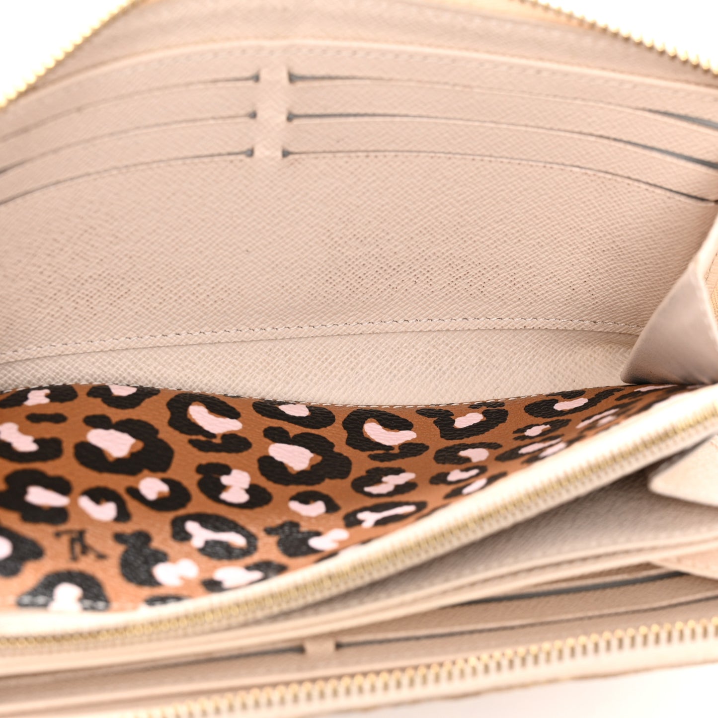 Monogram Giant Wild At Heart Zippy Wallet Creme