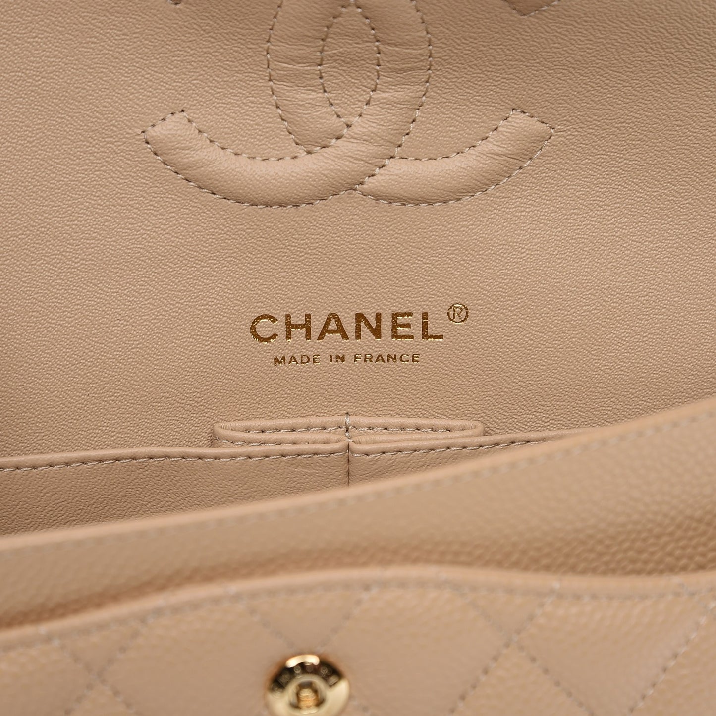 Caviar Quilted Medium Double Flap Beige Clair