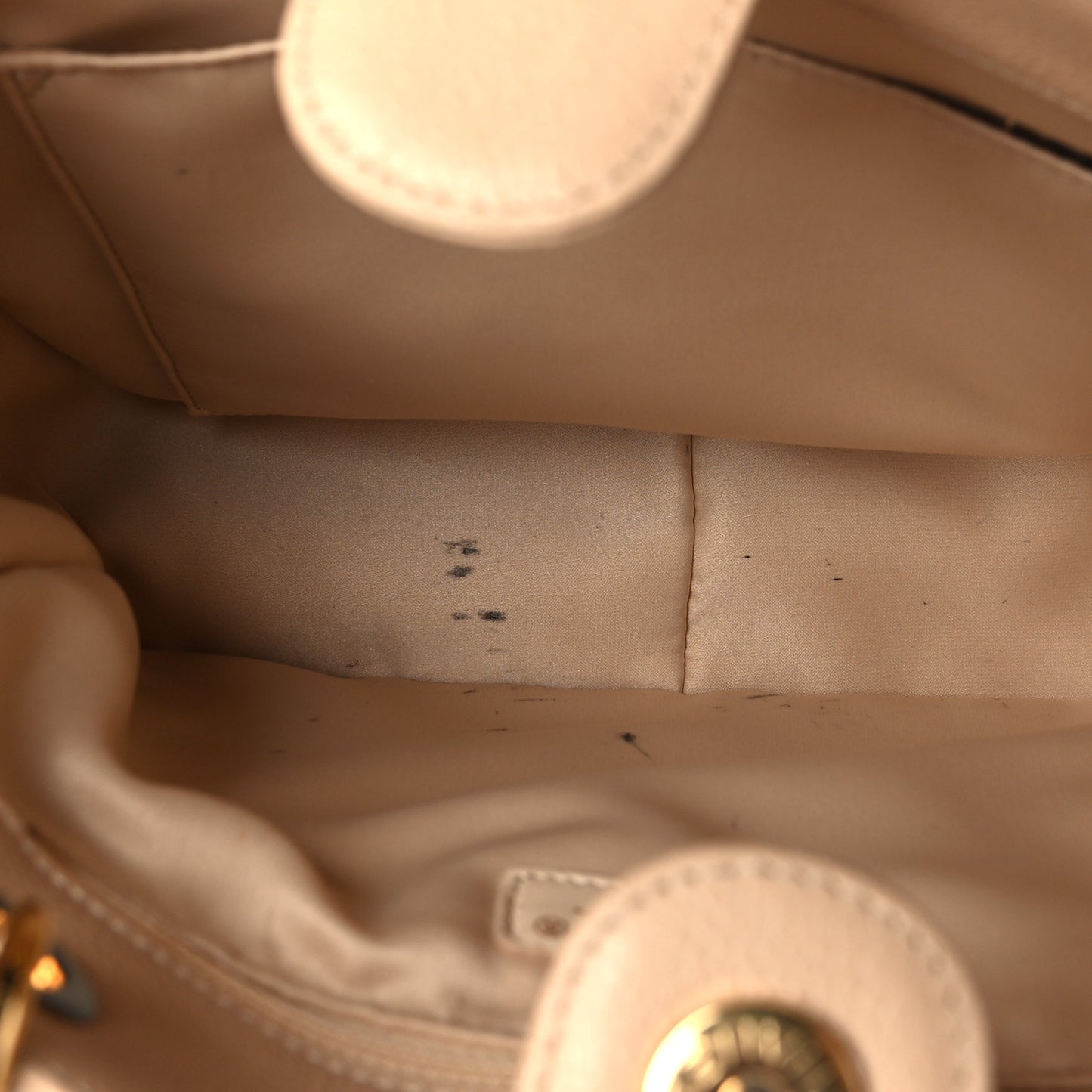 Caviar Quilted Petit Shopping Tote PST Beige Clair