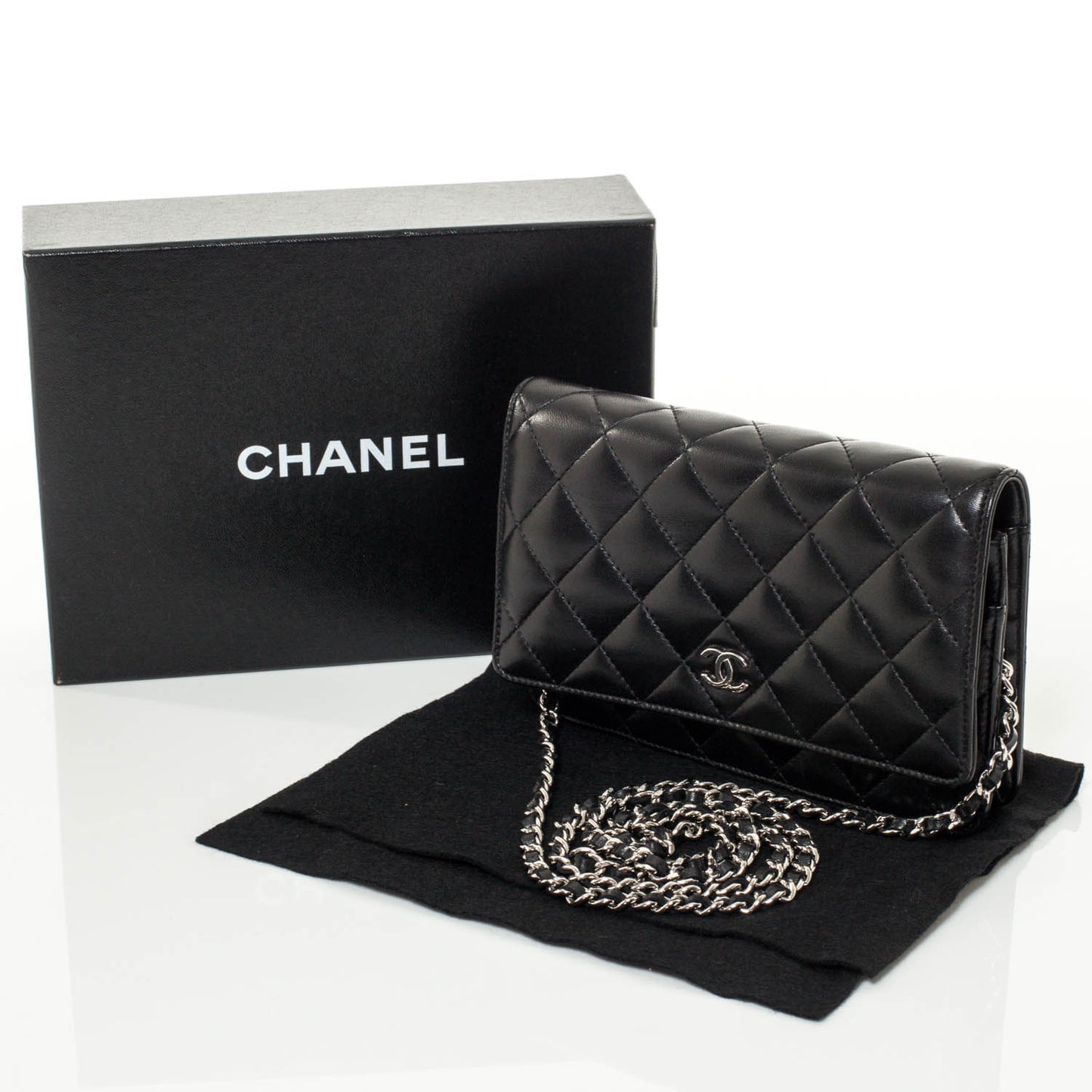 Lambskin Quilted Wallet On Chain WOC Black