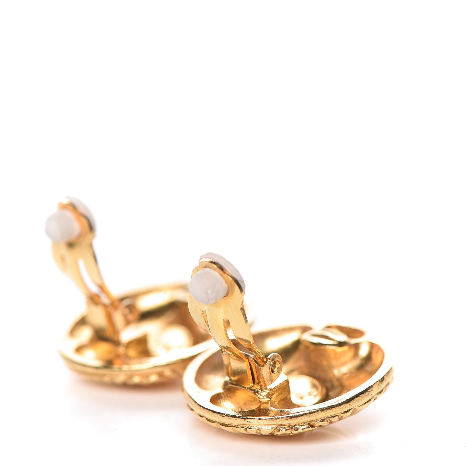 Chanel Round CC Clip On Earrings Gold 3 of 5